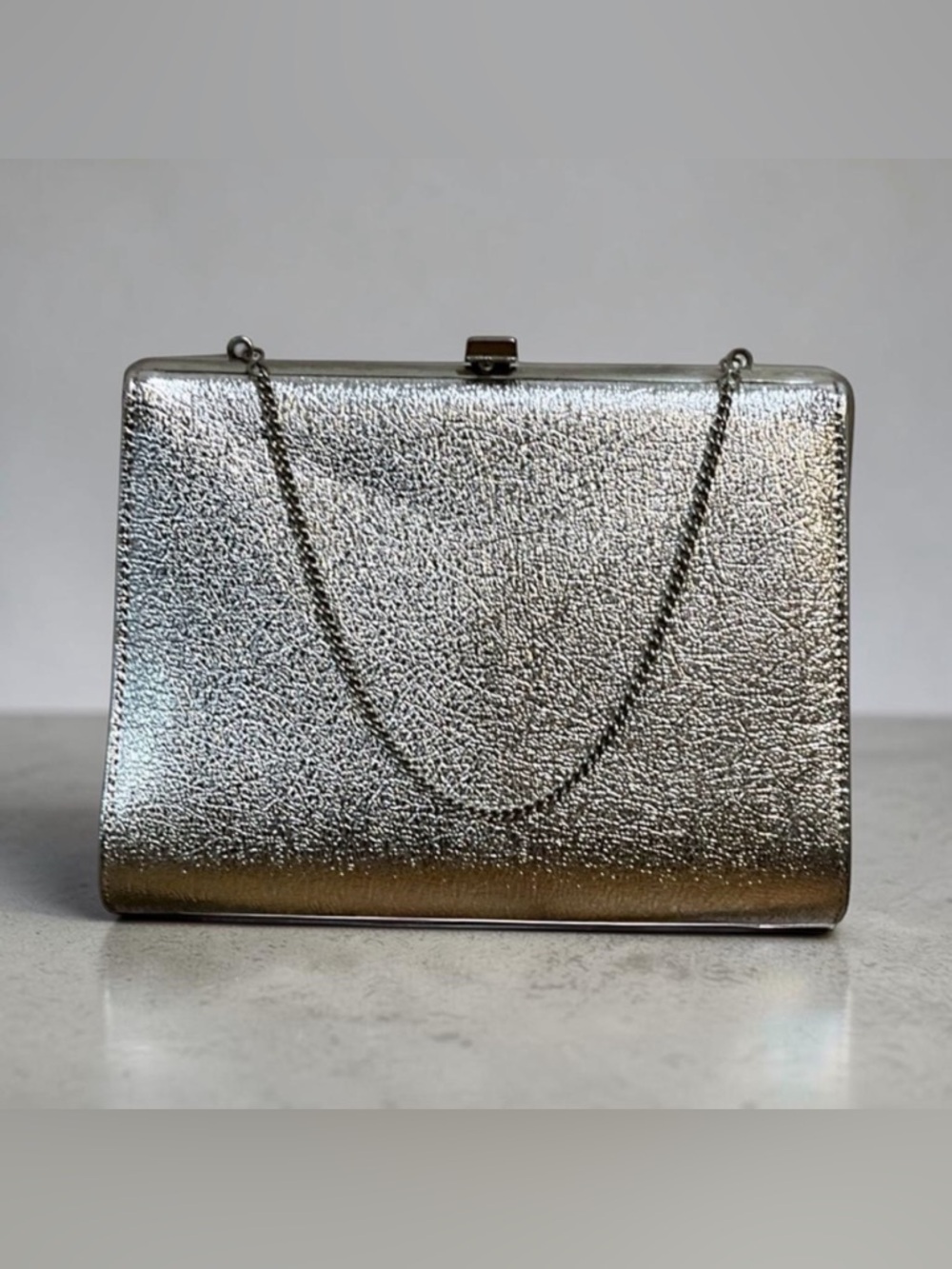 Vintage Silver Metallic Evening Bag Clutch Purse Silver-tone Chain